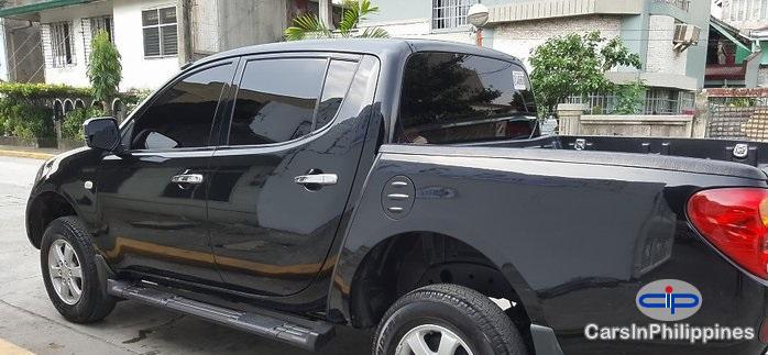 Mitsubishi Strada Automatic 2012 - image 3
