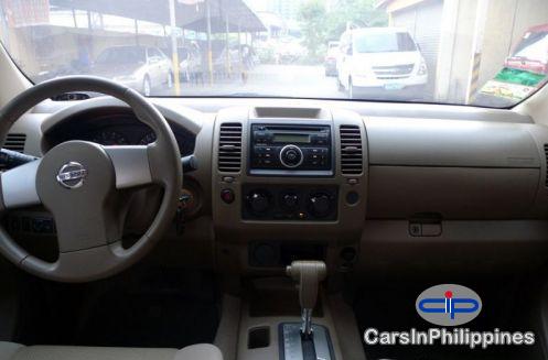 Nissan Navara Automatic 2010 - image 4