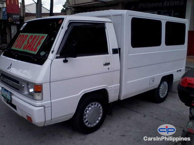 Picture of Mitsubishi L300 Manual
