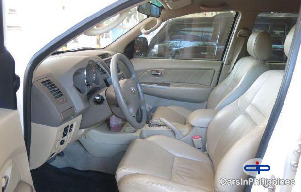 Toyota Fortuner - image 3