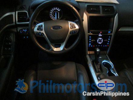 Ford Explorer Automatic - image 4