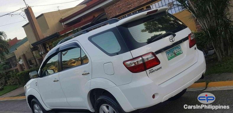 Toyota Fortuner Automatic 2011
