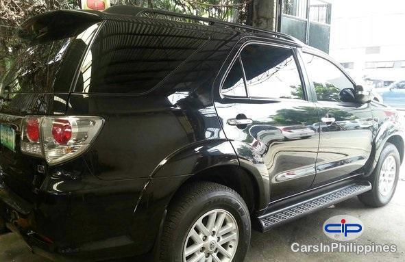 Toyota Fortuner Automatic 2012 - image 2