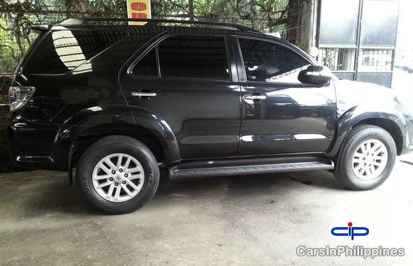 Toyota Fortuner Automatic 2012 - image 3