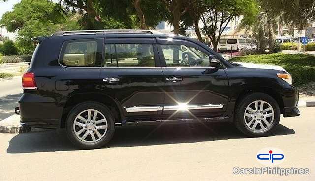 Toyota Land Cruiser Automatic 2015 - image 3