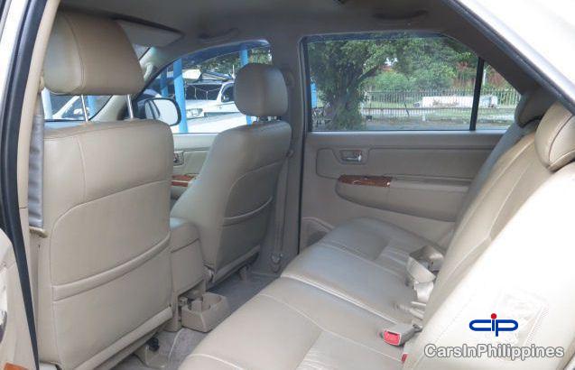 Toyota Fortuner - image 4