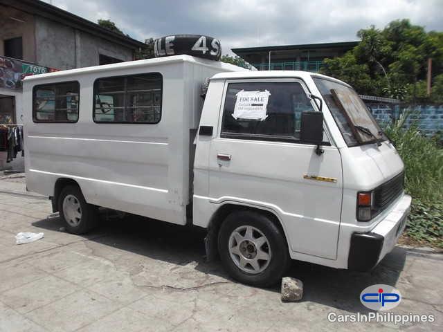 Picture of Mitsubishi L300 Manual