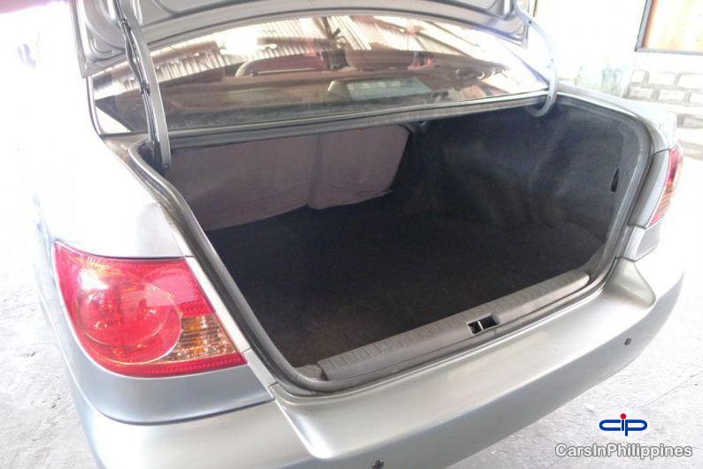 Toyota Corolla - image 5