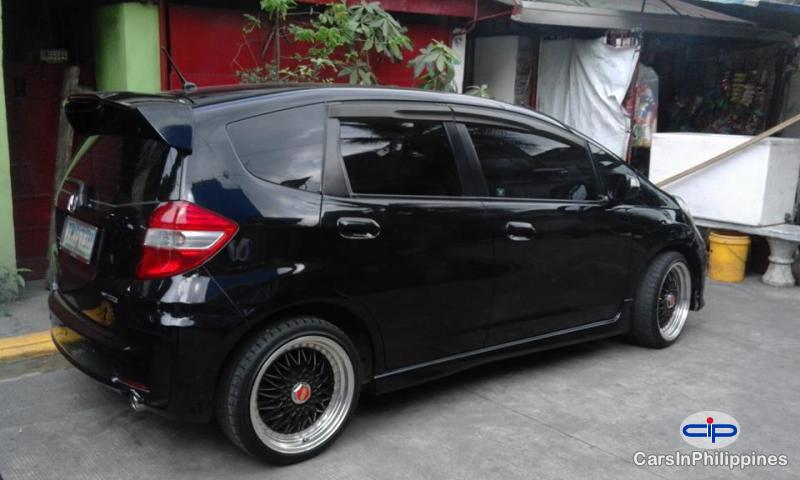 Pictures of Honda Jazz Automatic
