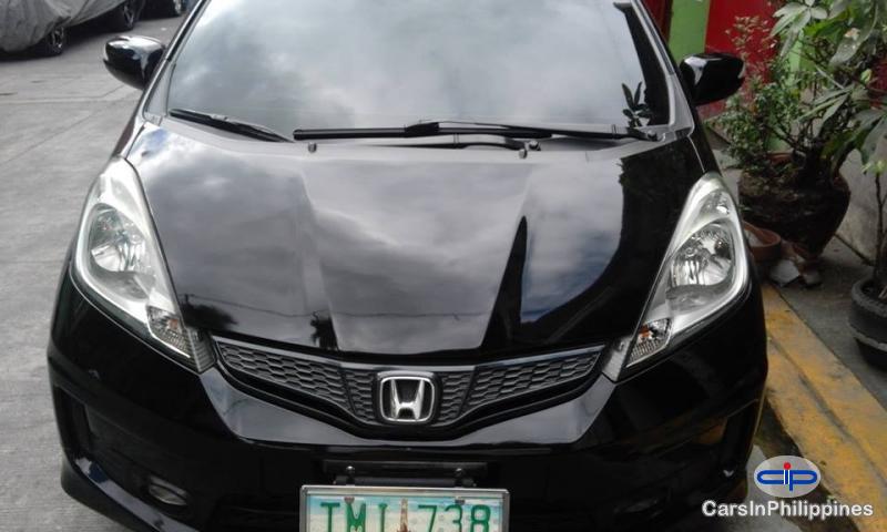 Honda Jazz Automatic - image 2