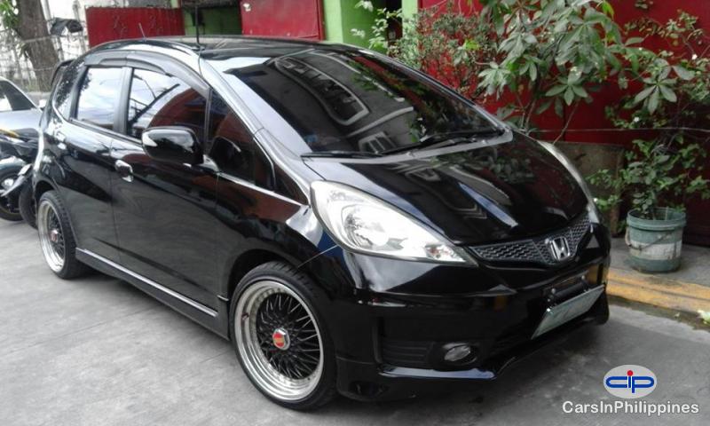 Honda Jazz Automatic - image 3
