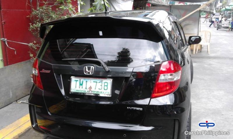 Honda Jazz Automatic - image 4