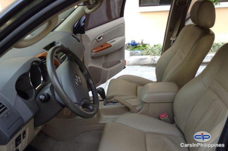Toyota Fortuner - image 2