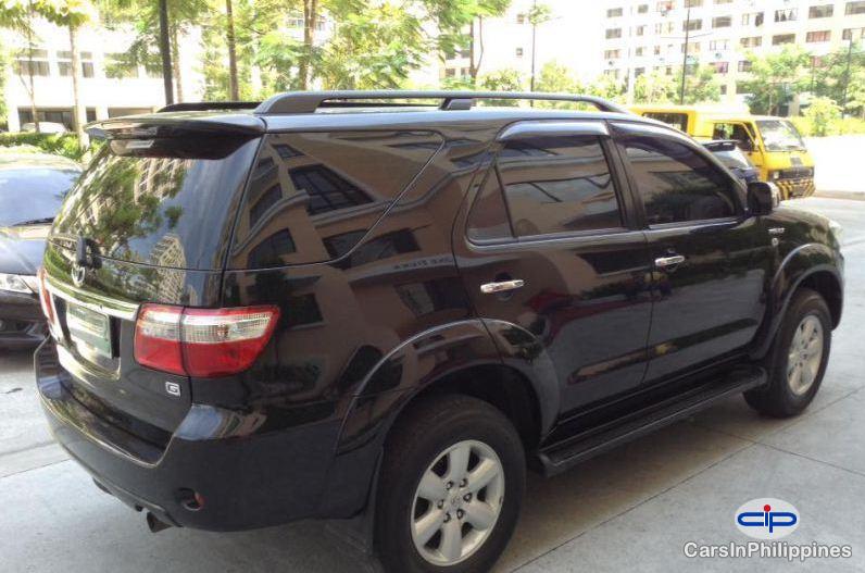 Toyota Fortuner - image 7