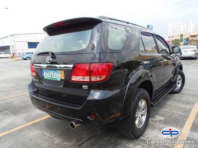 Toyota Fortuner Automatic - image 3