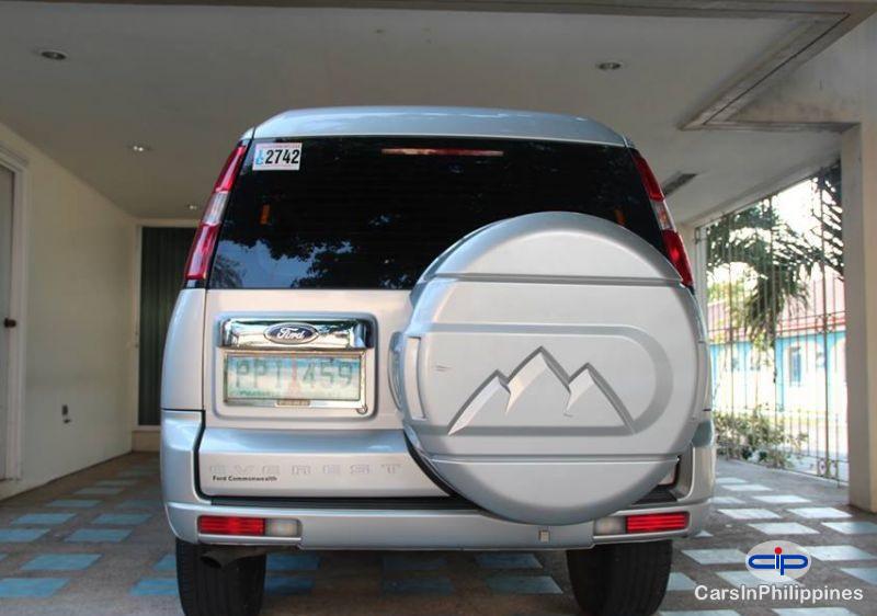 Ford Everest Manual 2009 - image 10