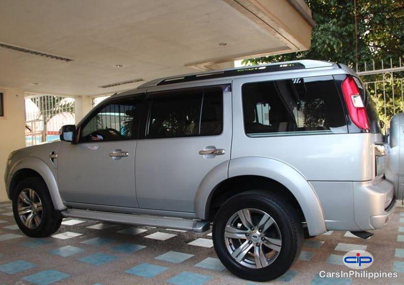 Ford Everest Manual 2009 - image 9