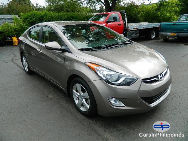 Hyundai Elantra Automatic 2013 - image 2