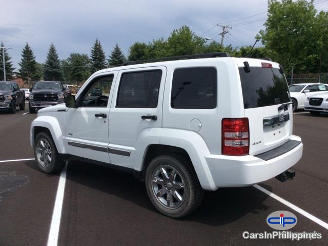 Jeep Liberty Automatic 2012 - image 3