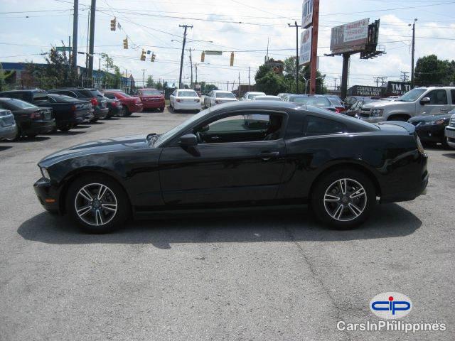 Ford Mustang Automatic 2012 - image 3