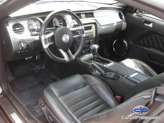 Ford Mustang Automatic 2012 - image 4