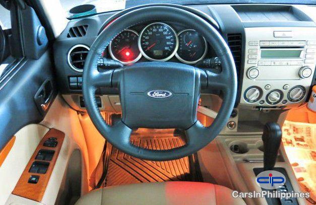 Ford Everest - image 2