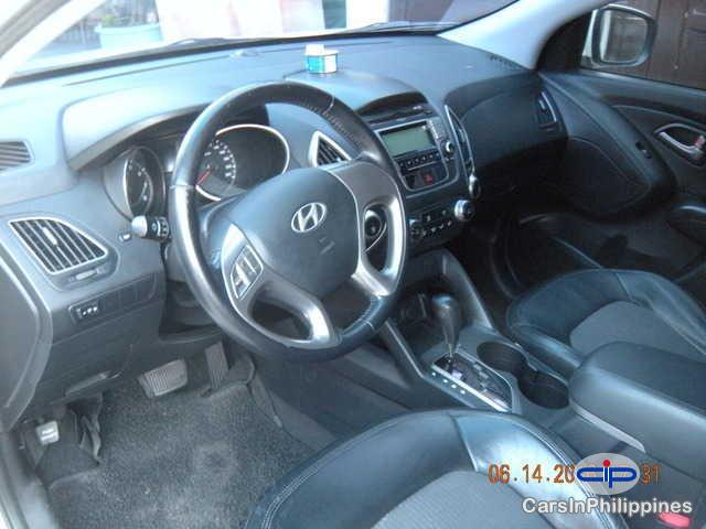 Hyundai Tucson Automatic 2010 - image 2