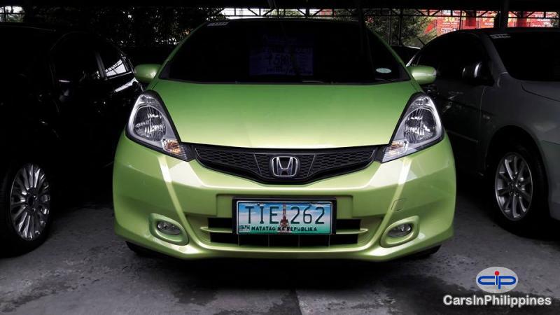 Pictures of Honda Jazz Automatic
