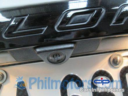 Ford Explorer Automatic - image 9