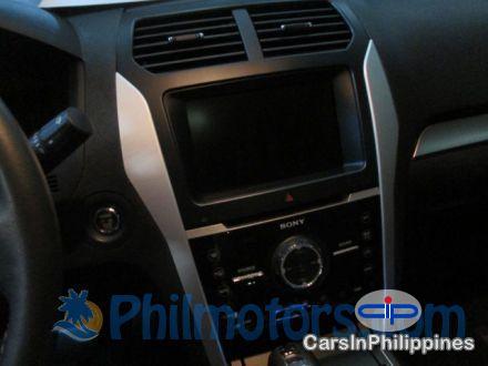 Ford Explorer Automatic - image 10