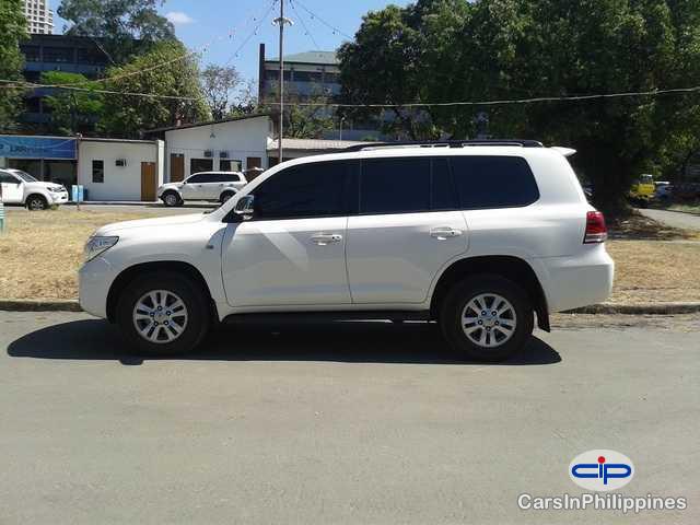 Lexus LX Automatic 2011 - image 3