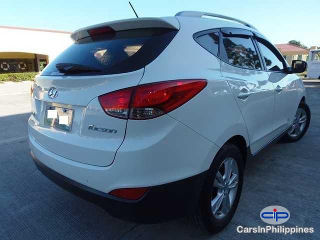 Hyundai Tucson Manual 2011 - image 3