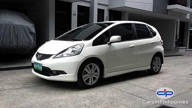 Pictures of Honda Jazz Automatic