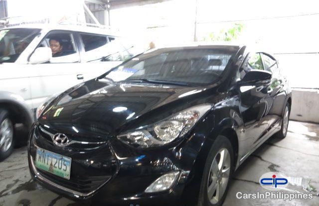Pictures of Hyundai Elantra Automatic 2012