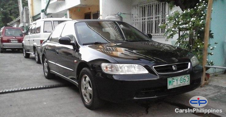 Pictures of Honda Accord 1999
