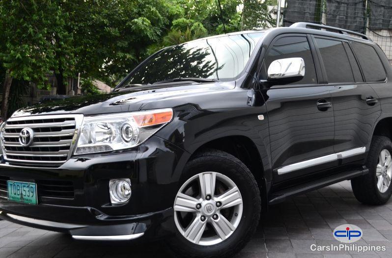 Toyota Land Cruiser Automatic in Capiz - image