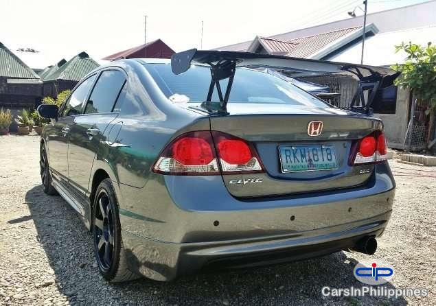 Honda Civic Automatic - image 3
