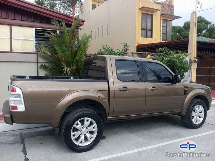 Ford Ranger Automatic - image 4