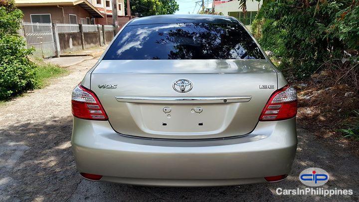 Toyota Vios Automatic - image 9
