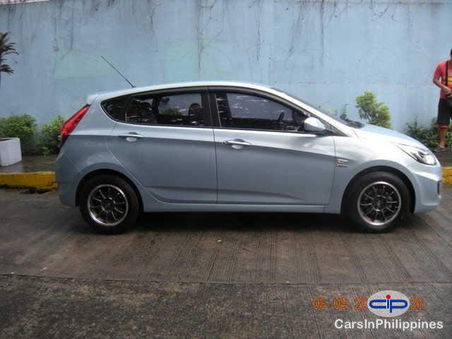 Hyundai Accent Manual - image 3