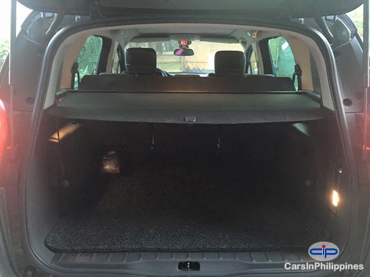 Peugeot 5008 Automatic 2013 - image 3