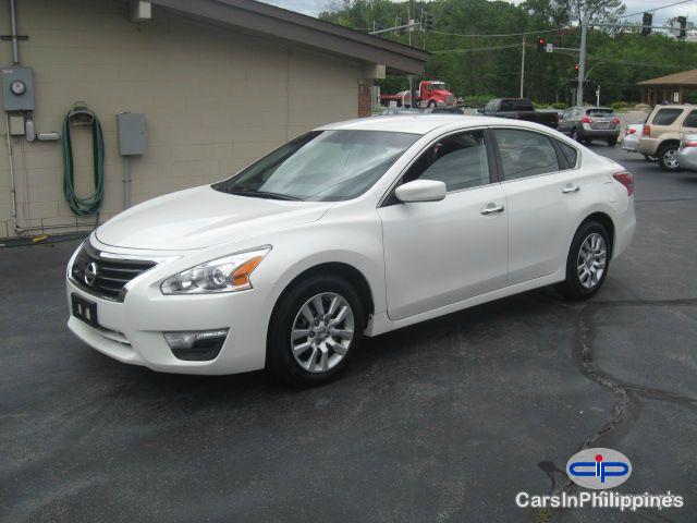 Pictures of Nissan Altima Automatic 2013