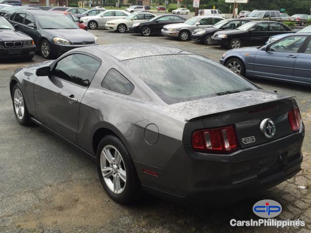 Ford Mustang Automatic 2010 - image 4