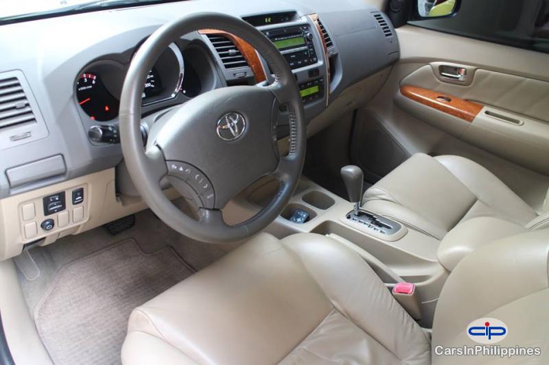 Toyota Fortuner Automatic 2011