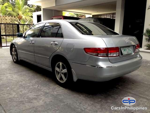 Honda Accord Automatic - image 2