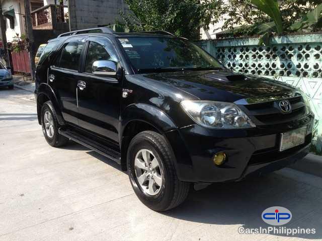 Pictures of Toyota Fortuner Automatic