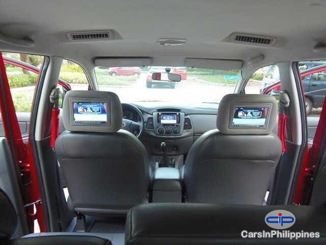 Toyota Innova Automatic 2013 - image 2