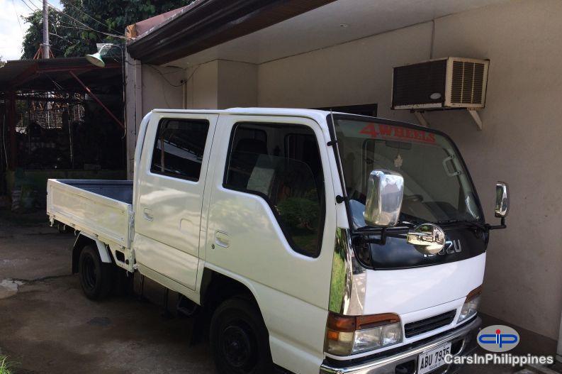 Picture of Isuzu Elf Manual