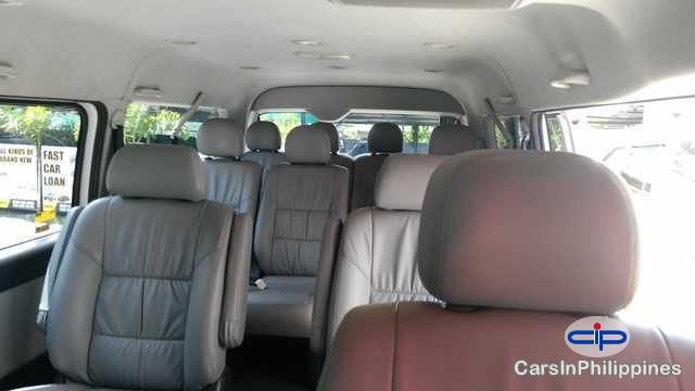 Toyota Granvia Semi-Automatic 2011 - image 2
