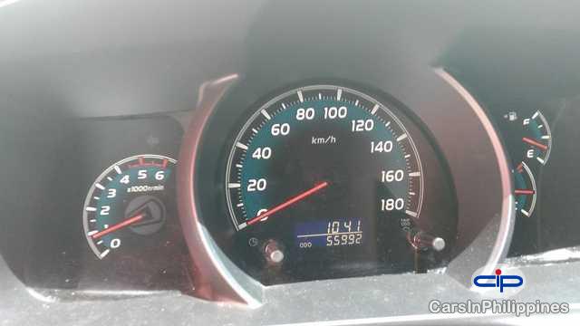 Toyota Granvia Semi-Automatic 2011 - image 3